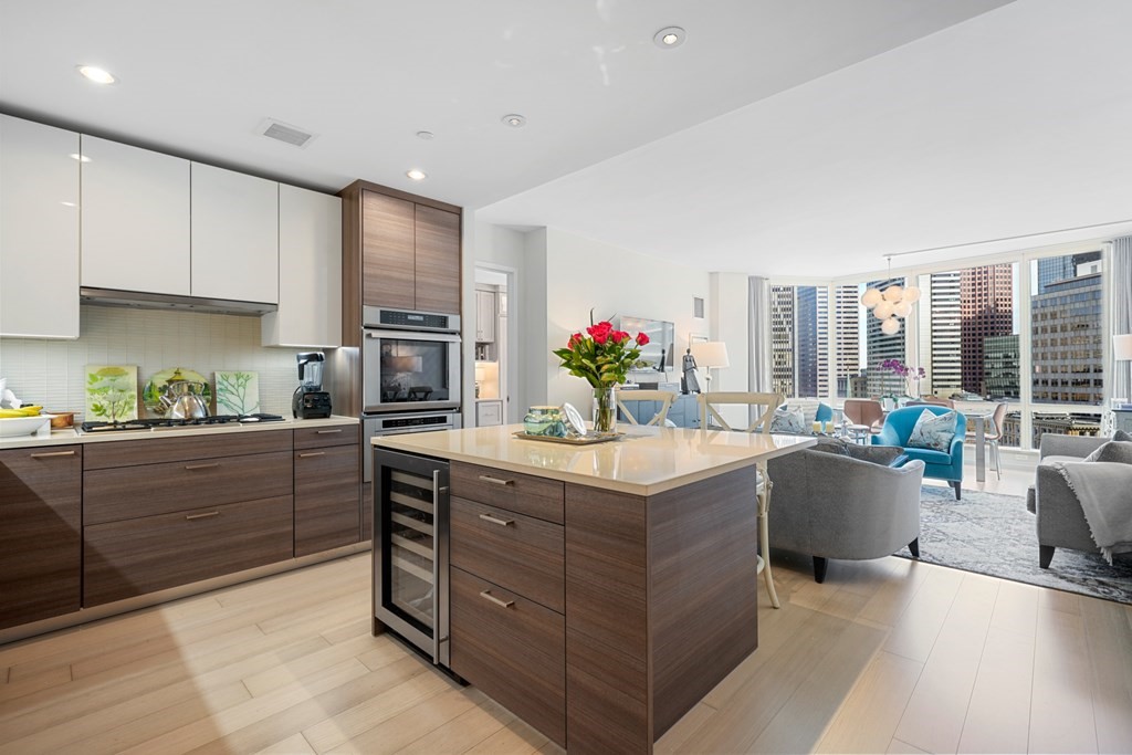 1 Franklin Street, Boston, Massachusetts 02110, 2 Bedrooms Bedrooms, 5 Rooms Rooms,2 BathroomsBathrooms,Condominium/co-op,For Sale,Franklin Street,72962032