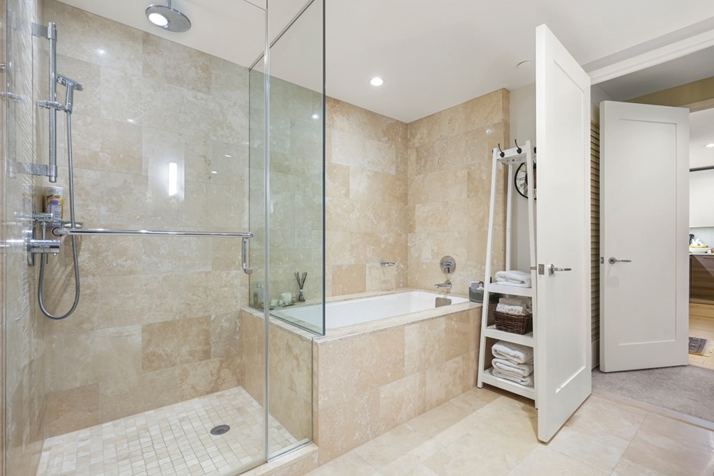 1 Franklin Street, Boston, Massachusetts 02110, 2 Bedrooms Bedrooms, 5 Rooms Rooms,2 BathroomsBathrooms,Condominium/co-op,For Sale,Franklin Street,72962032