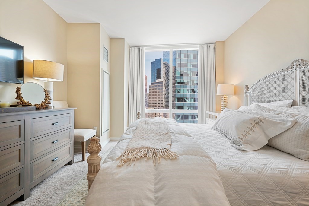 1 Franklin Street, Boston, Massachusetts 02110, 2 Bedrooms Bedrooms, 5 Rooms Rooms,2 BathroomsBathrooms,Condominium/co-op,For Sale,Franklin Street,72962032
