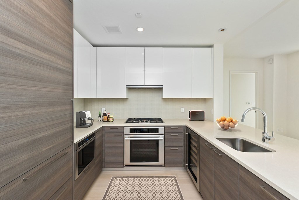 1 Franklin Street, Boston, Massachusetts 02110, 2 Bedrooms Bedrooms, 5 Rooms Rooms,2 BathroomsBathrooms,Residential Rental,For Lease,Franklin Street,73007815