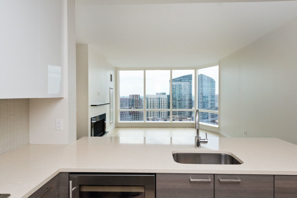 1 Franklin Street, Boston, Massachusetts 02110, 2 Bedrooms Bedrooms, 5 Rooms Rooms,2 BathroomsBathrooms,Residential Rental,For Lease,Franklin Street,73007815