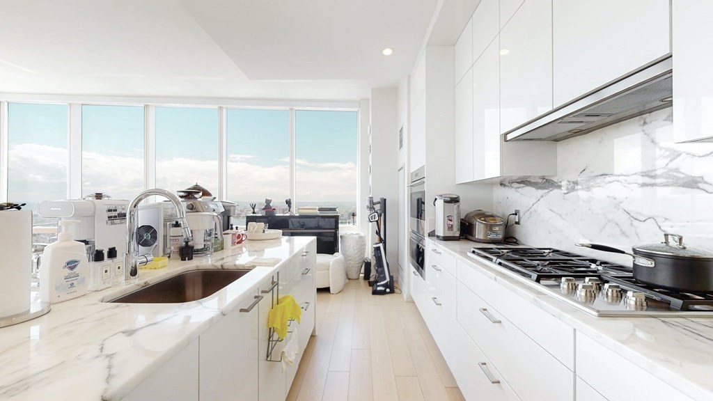 1 Franklin St, Boston, Massachusetts 02110, 3 Bedrooms Bedrooms, 5 Rooms Rooms,3 BathroomsBathrooms,Condominium/co-op,For Sale,Franklin St,73012270