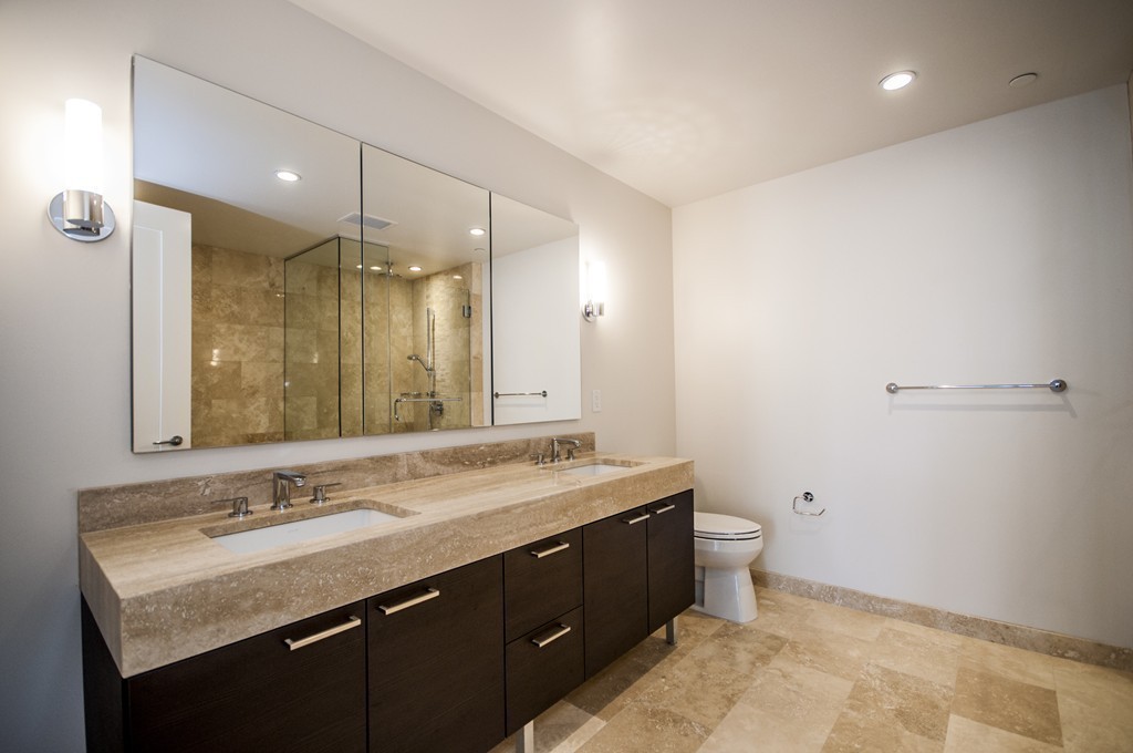 1 Franklin St., Boston, Massachusetts 02118, 2 Bedrooms Bedrooms, 6 Rooms Rooms,2 BathroomsBathrooms,Residential Rental,For Lease,Franklin St.,73019074