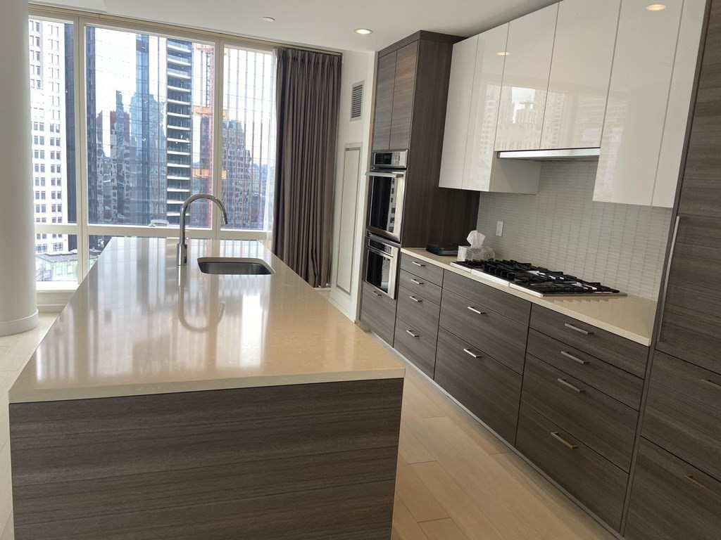 1 Franklin Street, Boston, Massachusetts 02110, 2 Bedrooms Bedrooms, 4 Rooms Rooms,2 BathroomsBathrooms,Residential Rental,For Lease,Franklin Street,73020324