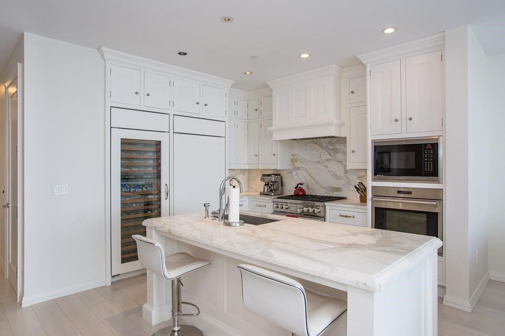 1 Franklin St, Boston, Massachusetts 02110, 2 Bedrooms Bedrooms, 5 Rooms Rooms,2 BathroomsBathrooms,Residential Rental,For Lease,Franklin St,73021225