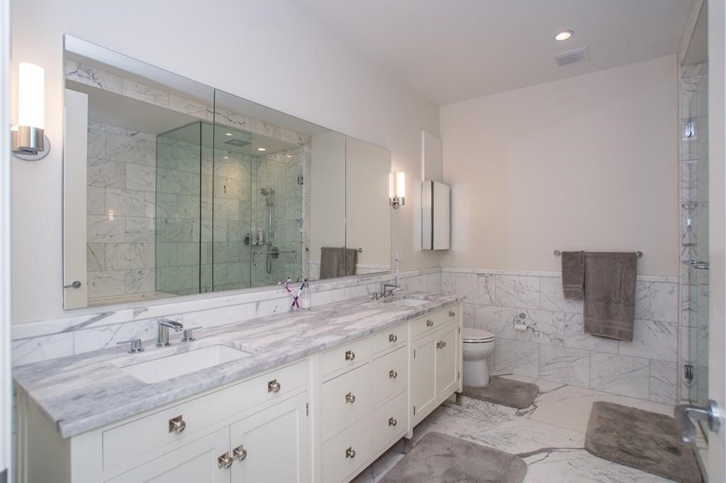 1 Franklin St, Boston, Massachusetts 02110, 2 Bedrooms Bedrooms, 5 Rooms Rooms,2 BathroomsBathrooms,Residential Rental,For Lease,Franklin St,73021225