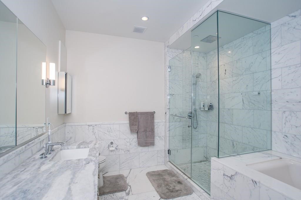 1 Franklin St, Boston, Massachusetts 02110, 2 Bedrooms Bedrooms, 5 Rooms Rooms,2 BathroomsBathrooms,Residential Rental,For Lease,Franklin St,73021225