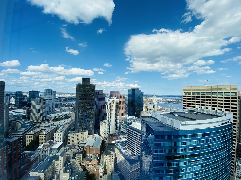 1 Franklin St, Boston, Massachusetts 02110, 3 Bedrooms Bedrooms, 5 Rooms Rooms,3 BathroomsBathrooms,Residential Rental,For Lease,Franklin St,73031954