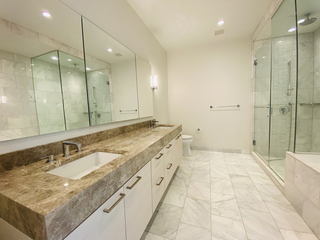 1 Franklin St, Boston, Massachusetts 02110, 3 Bedrooms Bedrooms, 5 Rooms Rooms,3 BathroomsBathrooms,Residential Rental,For Lease,Franklin St,73031954