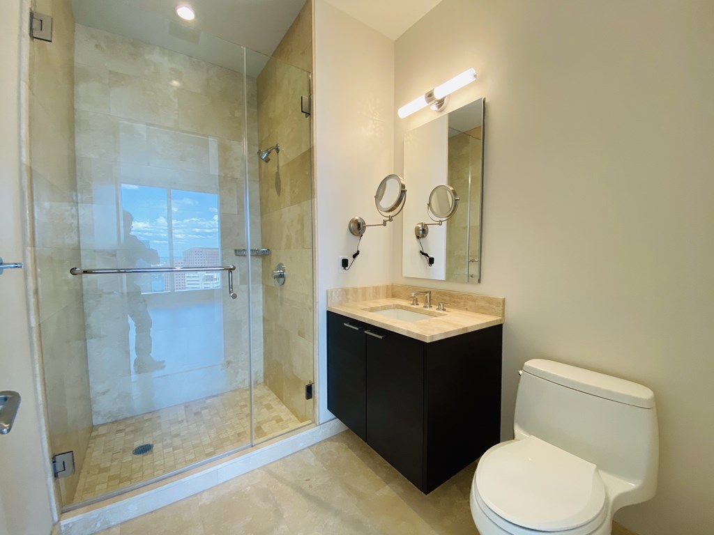 1 Franklin St, Boston, Massachusetts 02110, 3 Bedrooms Bedrooms, 5 Rooms Rooms,3 BathroomsBathrooms,Residential Rental,For Lease,Franklin St,73031954