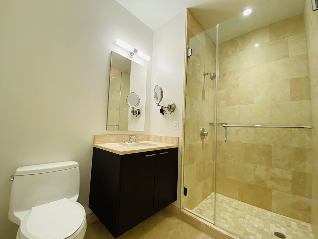 1 Franklin St, Boston, Massachusetts 02110, 3 Bedrooms Bedrooms, 5 Rooms Rooms,3 BathroomsBathrooms,Residential Rental,For Lease,Franklin St,73031954