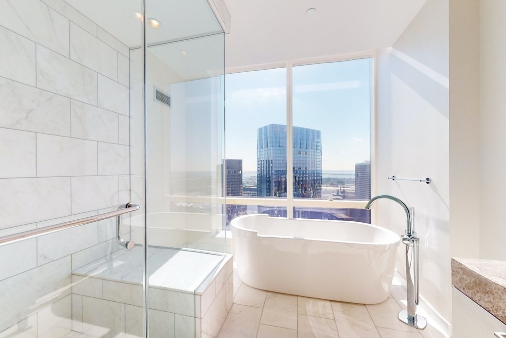 1 Franklin St, Boston, Massachusetts 02110, 3 Bedrooms Bedrooms, 5 Rooms Rooms,3 BathroomsBathrooms,Residential Rental,For Lease,Franklin St,73032673