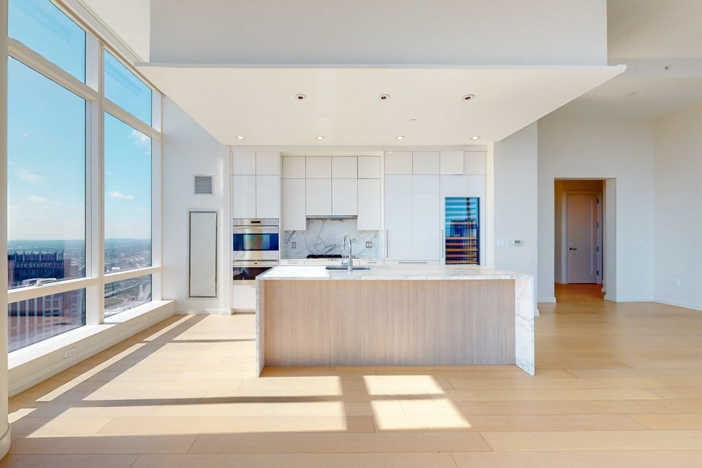 1 Franklin St, Boston, Massachusetts 02110, 3 Bedrooms Bedrooms, 5 Rooms Rooms,3 BathroomsBathrooms,Residential Rental,For Lease,Franklin St,73032673