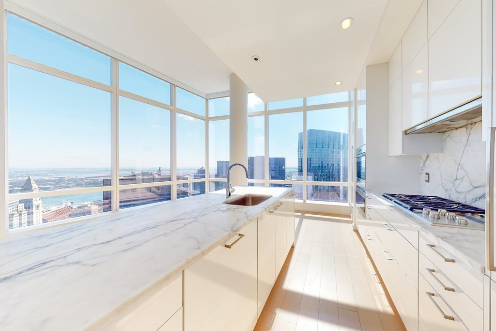 1 Franklin St, Boston, Massachusetts 02110, 3 Bedrooms Bedrooms, 5 Rooms Rooms,3 BathroomsBathrooms,Residential Rental,For Lease,Franklin St,73032673