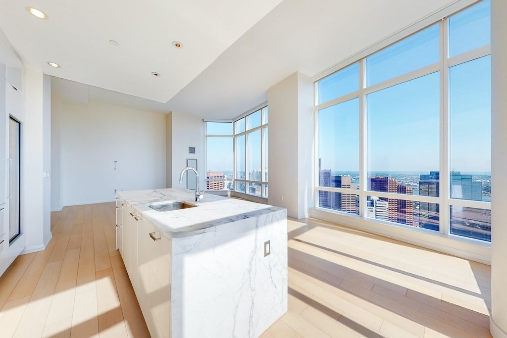 1 Franklin St, Boston, Massachusetts 02110, 3 Bedrooms Bedrooms, 5 Rooms Rooms,3 BathroomsBathrooms,Residential Rental,For Lease,Franklin St,73032673