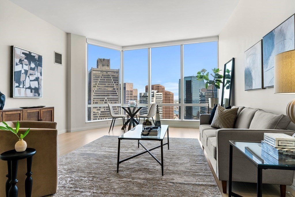 1 Franklin Street, Boston, Massachusetts 02110, 2 Bedrooms Bedrooms, 5 Rooms Rooms,2 BathroomsBathrooms,Condominium/co-op,For Sale,Franklin Street,73043719