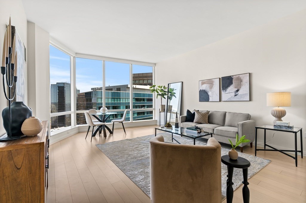 1 Franklin Street, Boston, Massachusetts 02110, 2 Bedrooms Bedrooms, 5 Rooms Rooms,2 BathroomsBathrooms,Condominium/co-op,For Sale,Franklin Street,73043719