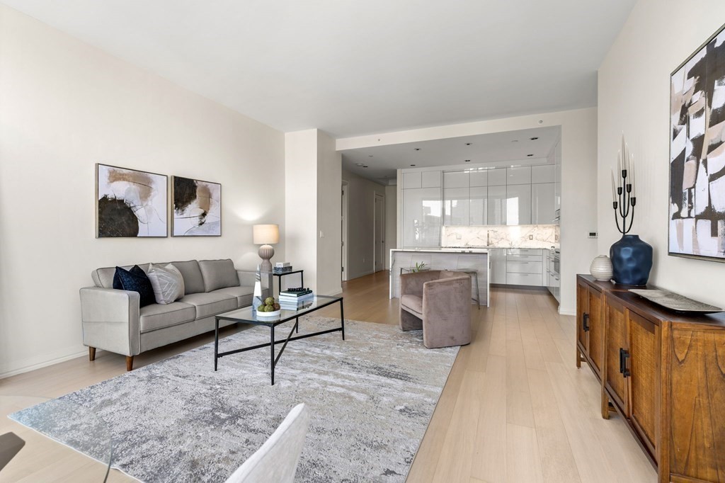 1 Franklin Street, Boston, Massachusetts 02110, 2 Bedrooms Bedrooms, 5 Rooms Rooms,2 BathroomsBathrooms,Condominium/co-op,For Sale,Franklin Street,73043719