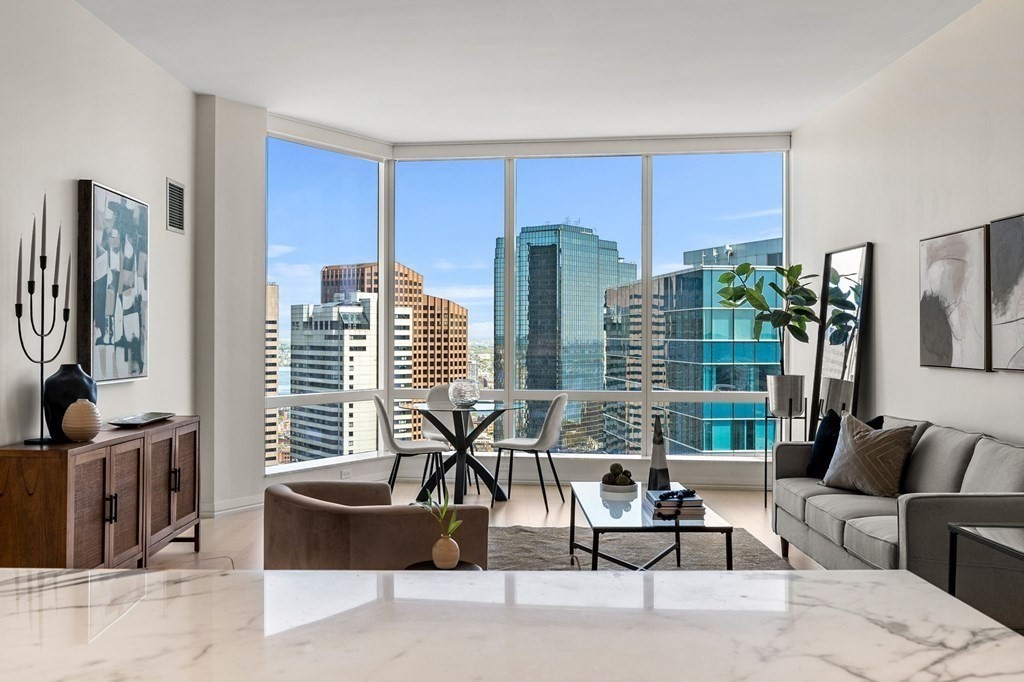 1 Franklin Street, Boston, Massachusetts 02110, 2 Bedrooms Bedrooms, 5 Rooms Rooms,2 BathroomsBathrooms,Condominium/co-op,For Sale,Franklin Street,73043719