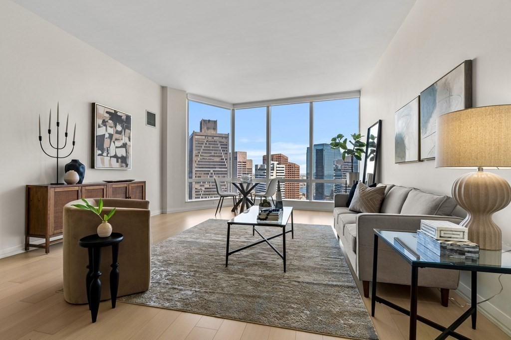 1 Franklin Street, Boston, Massachusetts 02110, 2 Bedrooms Bedrooms, 5 Rooms Rooms,2 BathroomsBathrooms,Condominium/co-op,For Sale,Franklin Street,73043719