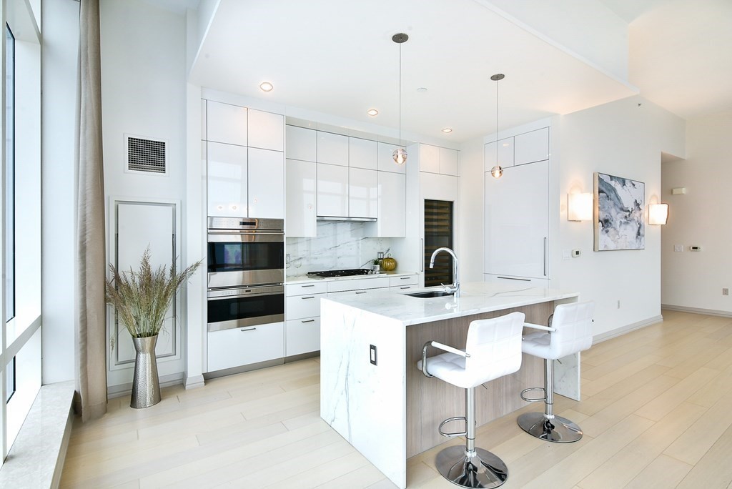 1 Franklin St, Boston, Massachusetts 02110, 2 Bedrooms Bedrooms, 4 Rooms Rooms,2 BathroomsBathrooms,Condominium/co-op,For Sale,Franklin St,73053330