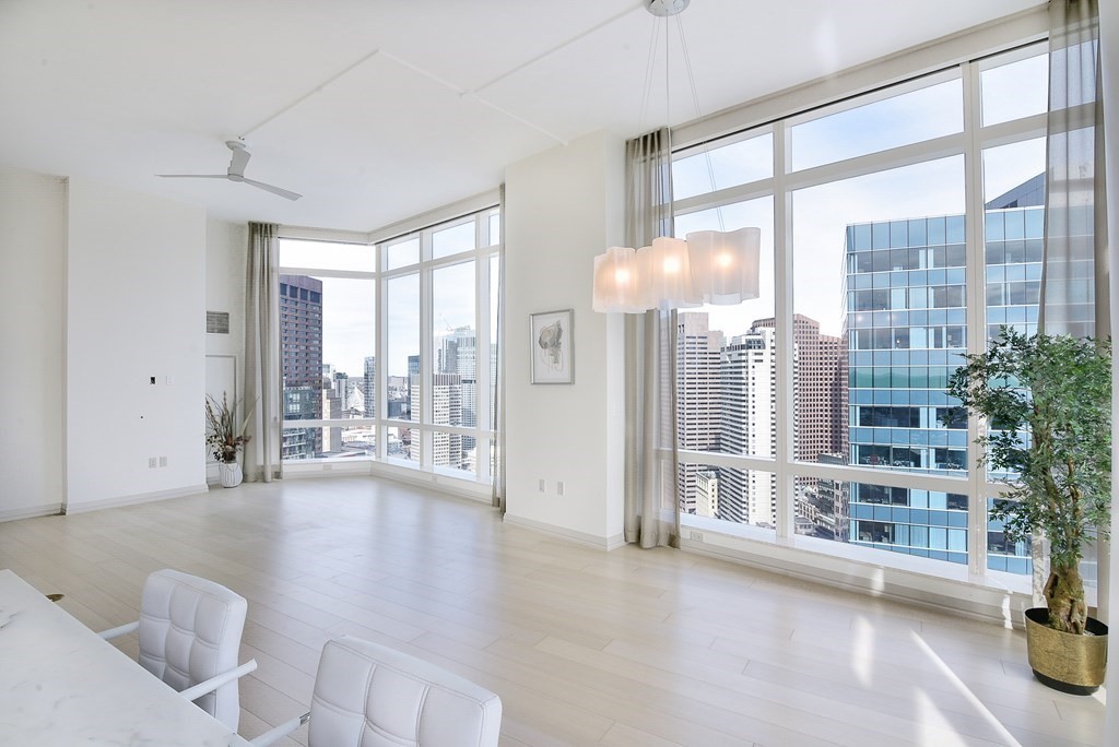 1 Franklin St, Boston, Massachusetts 02110, 2 Bedrooms Bedrooms, 4 Rooms Rooms,2 BathroomsBathrooms,Condominium/co-op,For Sale,Franklin St,73053330