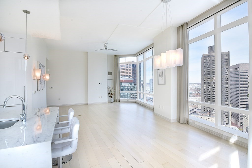 1 Franklin St, Boston, Massachusetts 02110, 2 Bedrooms Bedrooms, 4 Rooms Rooms,2 BathroomsBathrooms,Condominium/co-op,For Sale,Franklin St,73053330