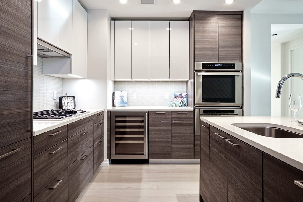 1 Franklin St, Boston, Massachusetts 02110, 2 Bedrooms Bedrooms, 5 Rooms Rooms,2 BathroomsBathrooms,Residential Rental,For Lease,Franklin St,73056747