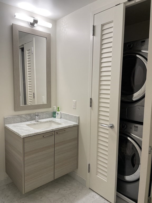 1 Franklin Street, Boston, Massachusetts 02110, 2 Bedrooms Bedrooms, 5 Rooms Rooms,2 BathroomsBathrooms,Residential Rental,For Lease,Franklin Street,73065978