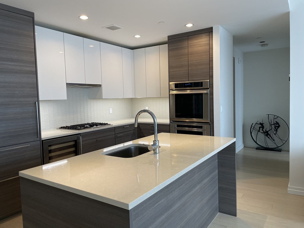 1 Franklin Street, Boston, Massachusetts 02110, 2 Bedrooms Bedrooms, 5 Rooms Rooms,2 BathroomsBathrooms,Residential Rental,For Lease,Franklin Street,73065978