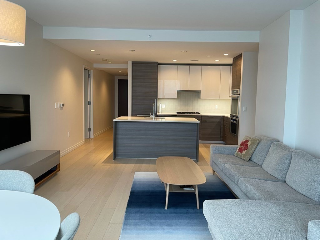 1 Franklin Street, Boston, Massachusetts 02110, 2 Bedrooms Bedrooms, 5 Rooms Rooms,2 BathroomsBathrooms,Residential Rental,For Lease,Franklin Street,73065978