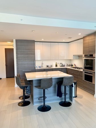 1 Franklin St, Boston, Massachusetts 02110, 2 Bedrooms Bedrooms, 4 Rooms Rooms,2 BathroomsBathrooms,Residential Rental,For Lease,Franklin St,73069407