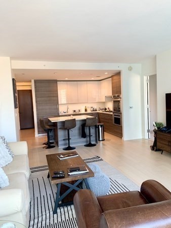 1 Franklin St, Boston, Massachusetts 02110, 2 Bedrooms Bedrooms, 4 Rooms Rooms,2 BathroomsBathrooms,Residential Rental,For Lease,Franklin St,73069407