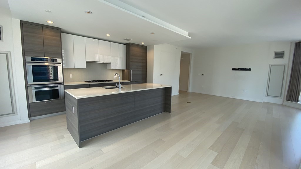 1 Franklin St, Boston, Massachusetts 02110, 2 Bedrooms Bedrooms, 4 Rooms Rooms,2 BathroomsBathrooms,Residential Rental,For Lease,Franklin St,73071237