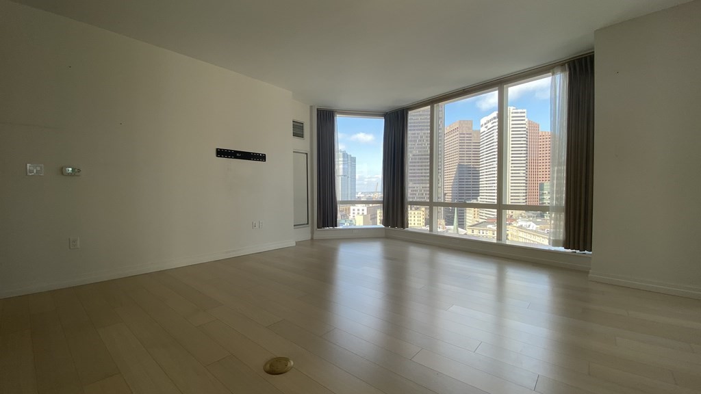 1 Franklin St, Boston, Massachusetts 02110, 2 Bedrooms Bedrooms, 4 Rooms Rooms,2 BathroomsBathrooms,Residential Rental,For Lease,Franklin St,73071237