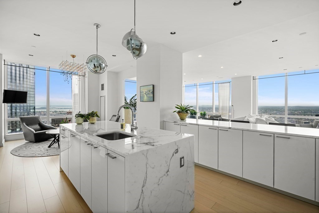 1 Franklin Street, Boston, Massachusetts 02110, 3 Bedrooms Bedrooms, 5 Rooms Rooms,3 BathroomsBathrooms,Condominium/co-op,For Sale,Franklin Street,73072906