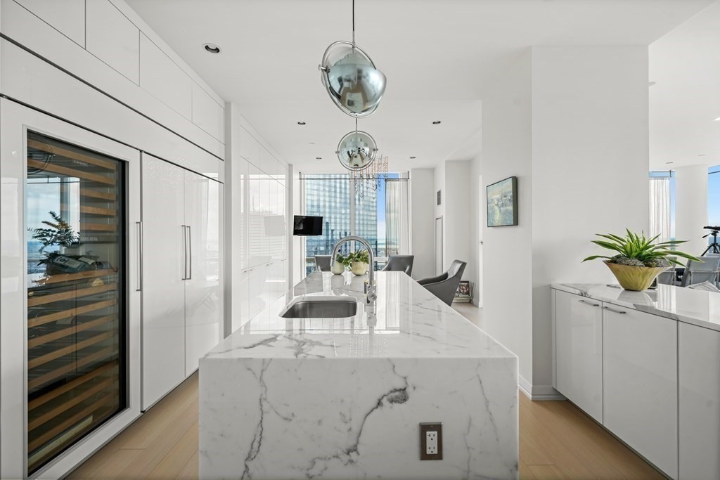 1 Franklin Street, Boston, Massachusetts 02110, 3 Bedrooms Bedrooms, 5 Rooms Rooms,3 BathroomsBathrooms,Condominium/co-op,For Sale,Franklin Street,73072906