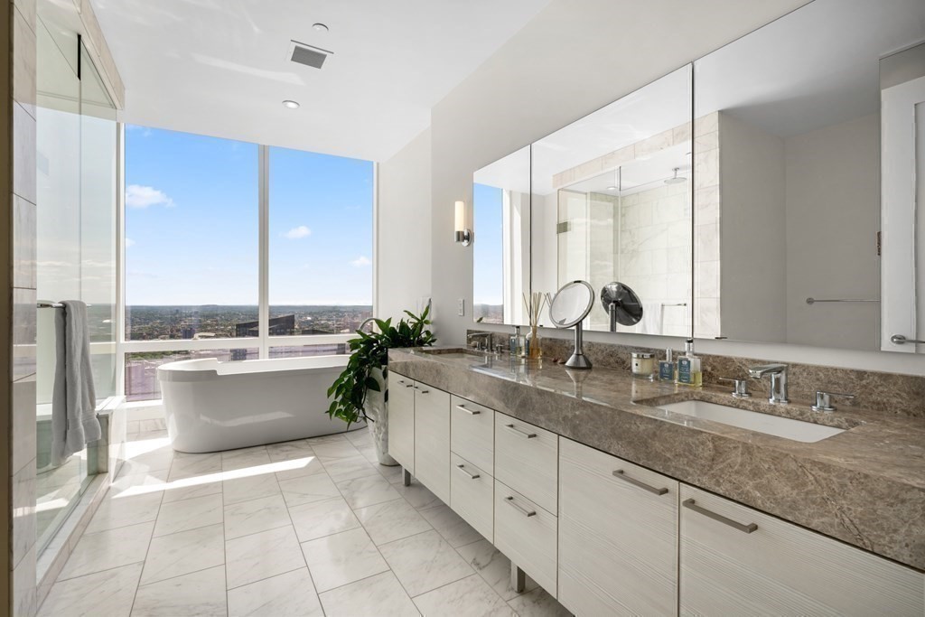 1 Franklin Street, Boston, Massachusetts 02110, 3 Bedrooms Bedrooms, 5 Rooms Rooms,3 BathroomsBathrooms,Condominium/co-op,For Sale,Franklin Street,73072906