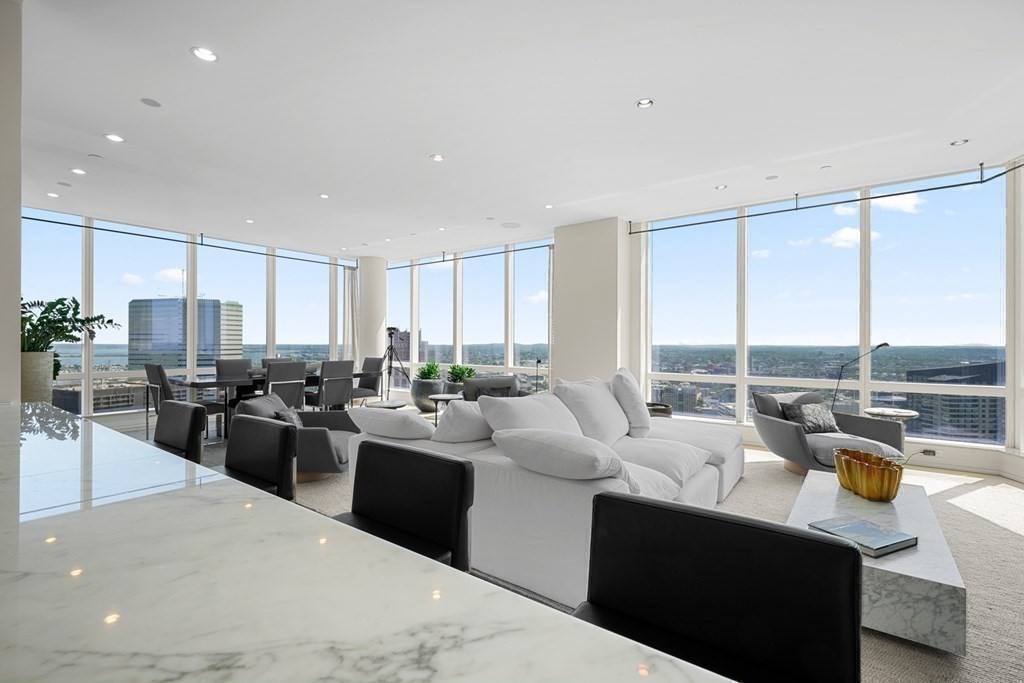 1 Franklin Street, Boston, Massachusetts 02110, 3 Bedrooms Bedrooms, 5 Rooms Rooms,3 BathroomsBathrooms,Condominium/co-op,For Sale,Franklin Street,73072906