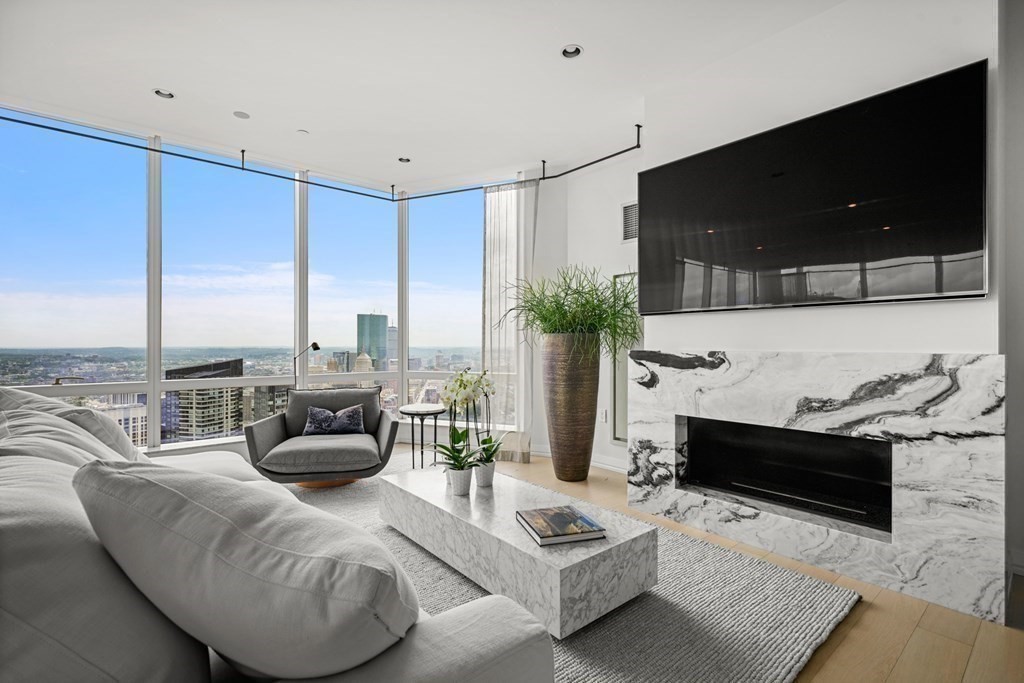 1 Franklin Street, Boston, Massachusetts 02110, 3 Bedrooms Bedrooms, 5 Rooms Rooms,3 BathroomsBathrooms,Condominium/co-op,For Sale,Franklin Street,73072906