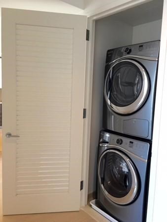 1 Franklin St, Boston, Massachusetts 02110, 2 Bedrooms Bedrooms, 4 Rooms Rooms,2 BathroomsBathrooms,Residential Rental,For Lease,Franklin St,73073006