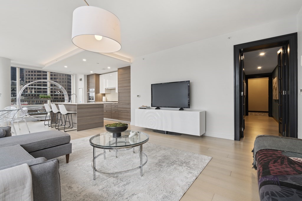 1 Franklin St, Boston, Massachusetts 02110, 2 Bedrooms Bedrooms, 4 Rooms Rooms,2 BathroomsBathrooms,Condominium/co-op,For Sale,Franklin St,73075517