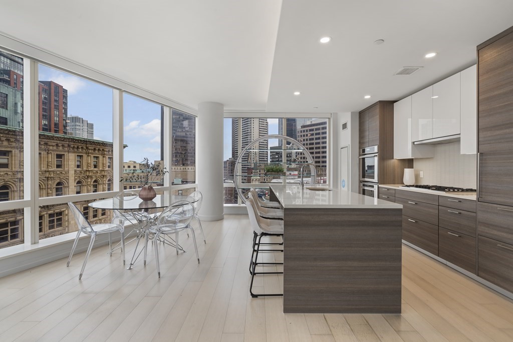 1 Franklin St, Boston, Massachusetts 02110, 2 Bedrooms Bedrooms, 4 Rooms Rooms,2 BathroomsBathrooms,Condominium/co-op,For Sale,Franklin St,73075517