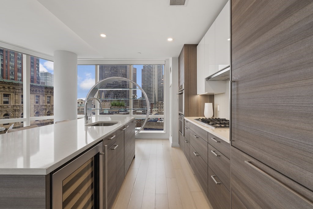 1 Franklin St, Boston, Massachusetts 02110, 2 Bedrooms Bedrooms, 4 Rooms Rooms,2 BathroomsBathrooms,Condominium/co-op,For Sale,Franklin St,73075517