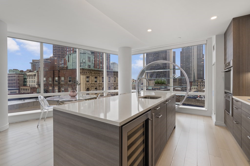 1 Franklin St, Boston, Massachusetts 02110, 2 Bedrooms Bedrooms, 4 Rooms Rooms,2 BathroomsBathrooms,Condominium/co-op,For Sale,Franklin St,73075517