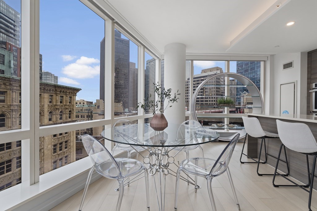 1 Franklin St, Boston, Massachusetts 02110, 2 Bedrooms Bedrooms, 4 Rooms Rooms,2 BathroomsBathrooms,Condominium/co-op,For Sale,Franklin St,73075517