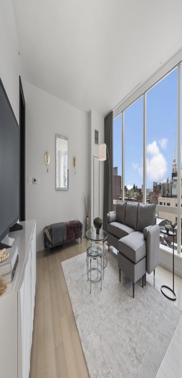 1 Franklin St, Boston, Massachusetts 02110, 2 Bedrooms Bedrooms, 4 Rooms Rooms,2 BathroomsBathrooms,Condominium/co-op,For Sale,Franklin St,73075517