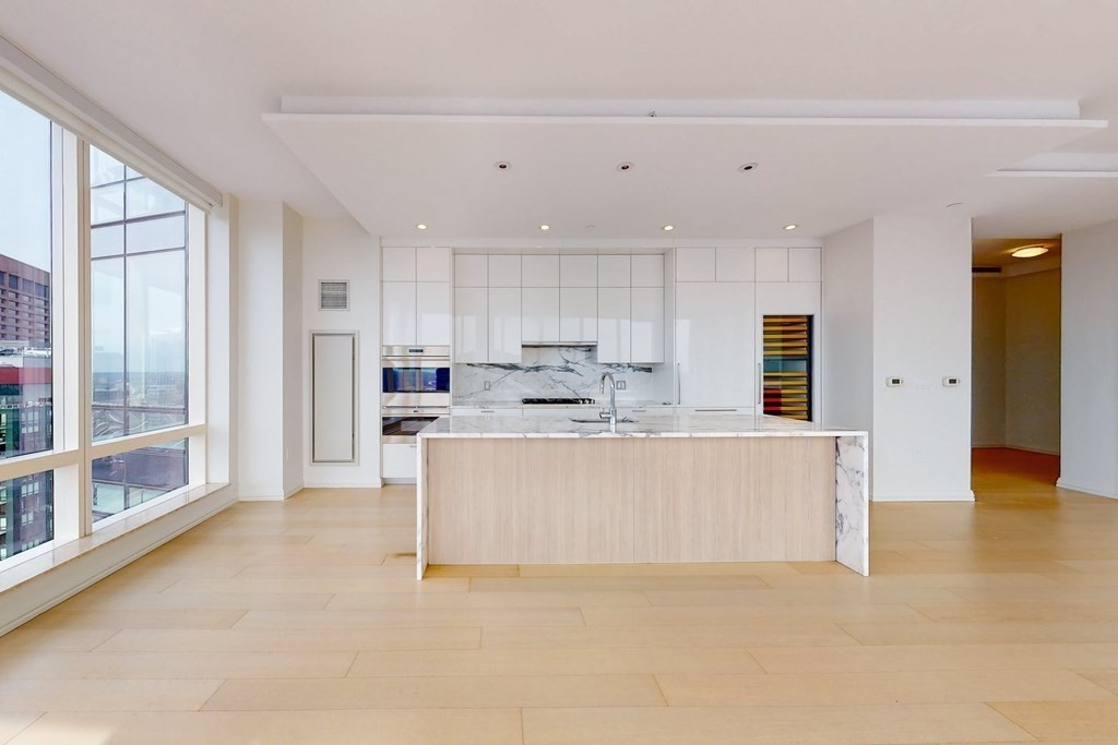 1 Franklin Street, Boston, Massachusetts 02110, 3 Bedrooms Bedrooms, 5 Rooms Rooms,3 BathroomsBathrooms,Condominium/co-op,For Sale,Franklin Street,73076396