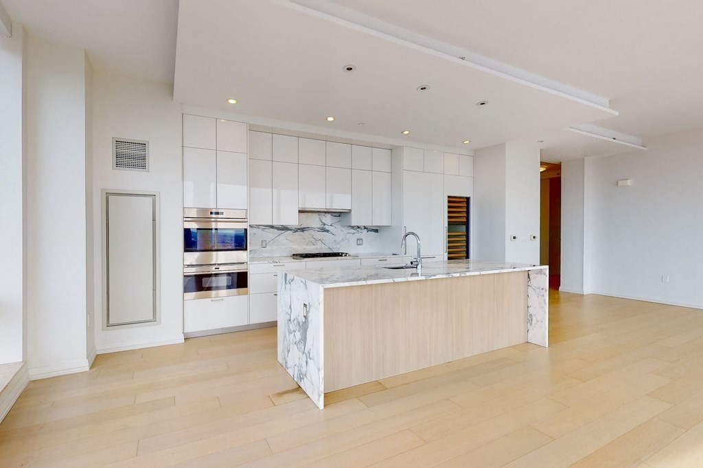 1 Franklin Street, Boston, Massachusetts 02110, 3 Bedrooms Bedrooms, 5 Rooms Rooms,3 BathroomsBathrooms,Condominium/co-op,For Sale,Franklin Street,73076396