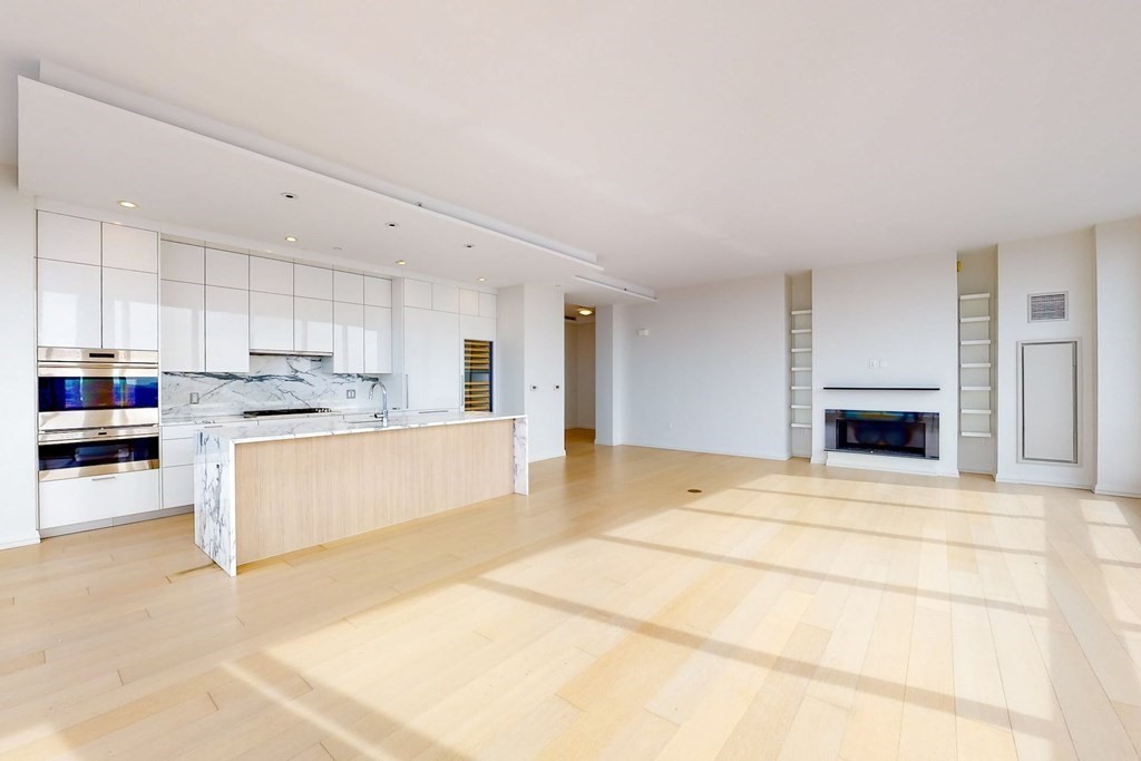 1 Franklin Street, Boston, Massachusetts 02110, 3 Bedrooms Bedrooms, 5 Rooms Rooms,3 BathroomsBathrooms,Condominium/co-op,For Sale,Franklin Street,73076396